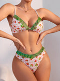 Conjunto De Ropa Interior Con Ribetes De Encaje Y Empalme Con Estampado De Fresas