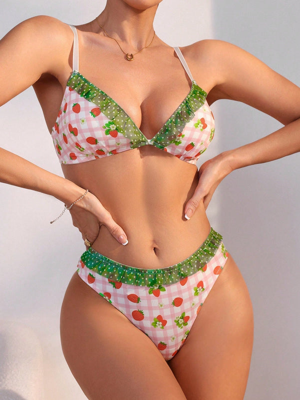 Conjunto De Ropa Interior Con Ribetes De Encaje Y Empalme Con Estampado De Fresas