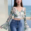 Dazy Designer Camisa corta de mujer estilo vacacional con estampado floral, mangas acampanadas y detalle de lazo