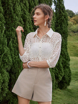 Prive Camiseta casual de manga corta con botones de concha y encaje bordado romantico frances
