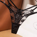 1 pieza de Braguita sexy para mujer con bordado de rosa y malla transparente, tanga de cintura baja