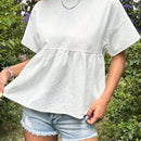 EZwear Blusa de cuello redondo con volantes y dobladillo acampanado solido