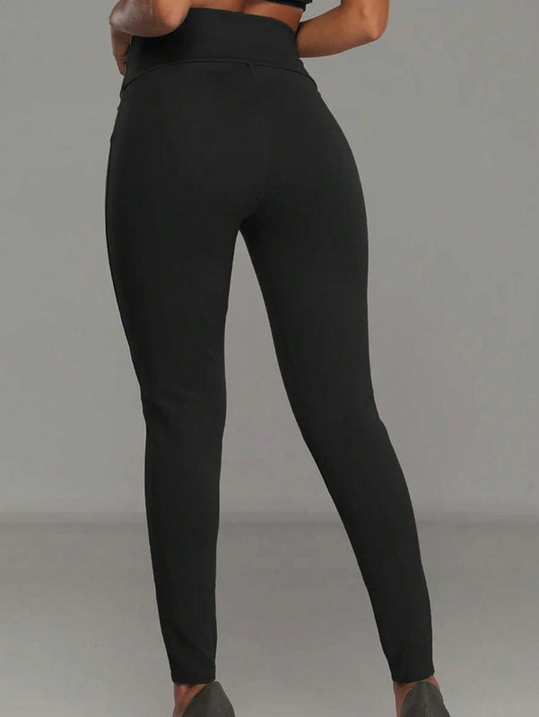 Essnce Pantalones casuales ajustados de talle alto con hebilla de metal