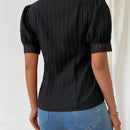 Prive Camisa de mujer en encaje guipur solido con detalles contrastantes y diseno simple