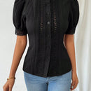 Prive Camisa de mujer en encaje guipur solido con detalles contrastantes y diseno simple