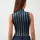 Forever 21 Top sin mangas de punto falso con estampado de rayas tejidas