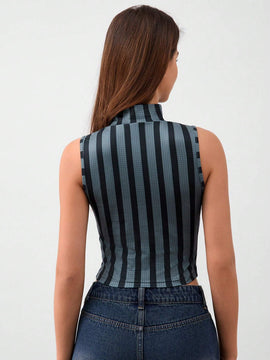 Forever 21 Top sin mangas de punto falso con estampado de rayas tejidas
