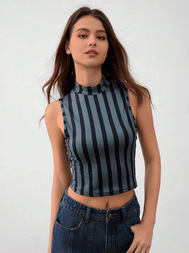 Forever 21 Top sin mangas de punto falso con estampado de rayas tejidas