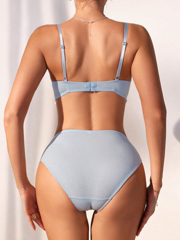 Conjunto de ropa interior femenina con bordado y encaje impreso de moda