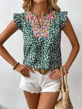 Camisa de mujeres con mangas cortas y volantes estampada para las vacaciones de verano con estilo