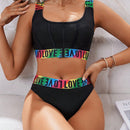 Conjunto de ropa interior femenina con banda elastica colorida y bonito diseno en la espalda