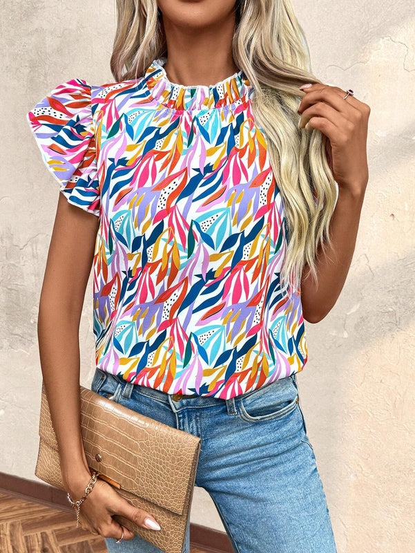 Blusa de estilo vacacional para mujeres con estampado abstracto de plantas y ribete de volantes