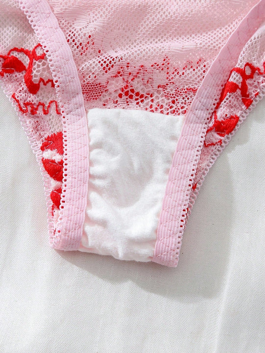 Conjunto de ropa interior femenina sencillo y comodo con encaje en forma de corazon
