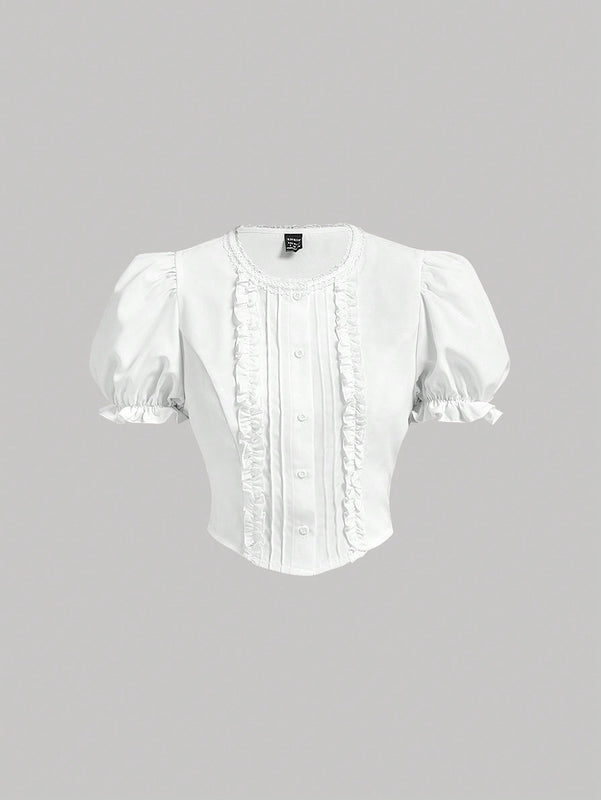 MOD Blusa blanca recortada con mangas cortas abullonadas, cuello y cintura de encaje