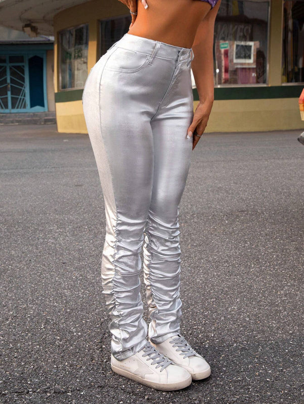 ICON Pantalones ajustados ICON Women Stacked con pequenas campanas en el bajo, arrugas, estilo callejero, sexys, de cintura baja, en plateado