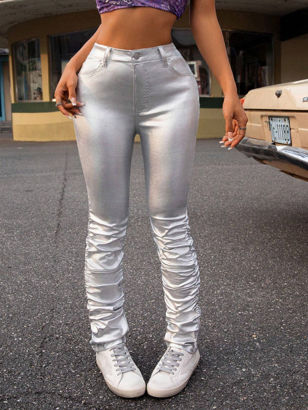 ICON Pantalones ajustados ICON Women Stacked con pequenas campanas en el bajo, arrugas, estilo callejero, sexys, de cintura baja, en plateado