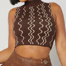 Haute Top Corto De Cuello Alto Simulado Con Ondas De Sueter