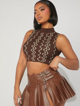 Haute Top Corto De Cuello Alto Simulado Con Ondas De Sueter