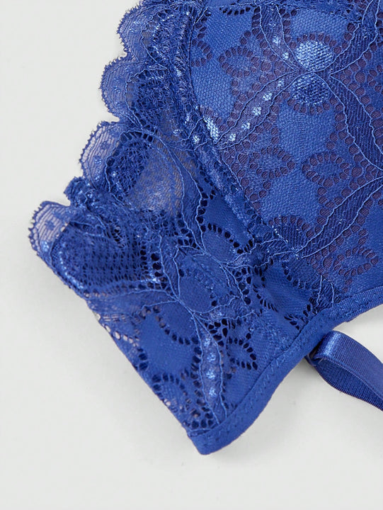 DesireSculpt Set de lenceria con corazon con encaje con aro