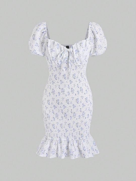 Vestido floral de manga farol con nudo delantero con fruncido bajo con fruncido