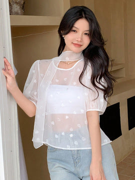 DAZY Camisa ajustada de manga corta de cuello redondo con corazon y cremallera para mujer, con corbata de drapeado