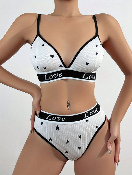 Juego de sujetador para mujeres con estampado de letras y corazones, bikini de tela comoda y agradable para la piel, con panty triangular