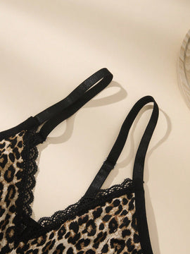 Top de tirantes con estampado de leopardo ribete con encaje