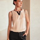 MOTF Classy Blusa sin mangas con detalle de orificio en el cuello, ribete de contraste y pliegues plegados