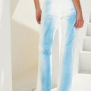 Forever 21 Jeans informales de pierna ancha con degradado tenido en tonos azules y blancos