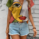 Camisa informal de cuello en V para mujer con estampado completo de retrato, adecuada para el verano