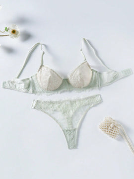 Conjunto de lenceria romantico para damas con encaje y soporte con bloques de color
