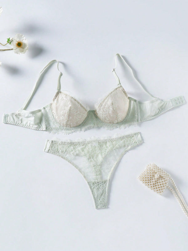 Conjunto de lenceria romantico para damas con encaje y soporte con bloques de color