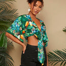 TRVLCHIC Blusa de manga acampanada con nudo frontal de verano para mujer, tejido de vacaciones, atuendos de festival de rave, camisas casuales para mujer, crop top, camisa hawaiana, cardigan de verano