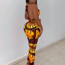Slayr Conjunto tropical con top halter estampado y crop, espalda abierta y leggings estampados con diseno tropical para vacaciones (talla E)