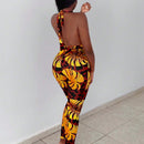 Slayr Conjunto tropical con top halter estampado y crop, espalda abierta y leggings estampados con diseno tropical para vacaciones (talla E)