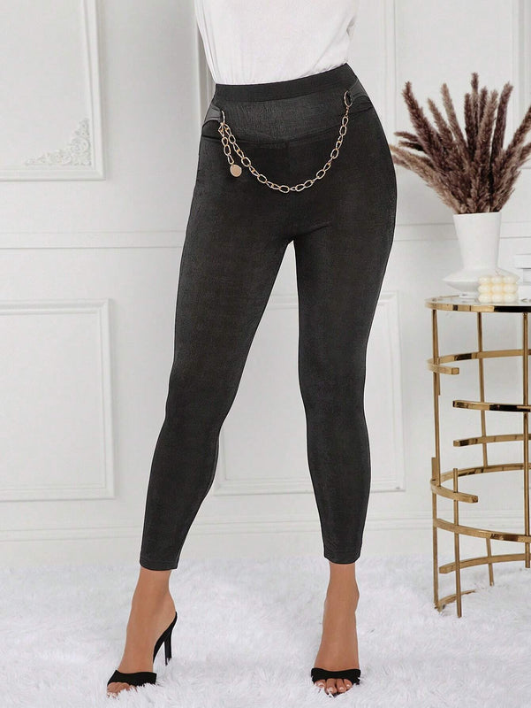 Lady Pantalones de mujer de ajuste delgado y de moda con decoracion de cadena de metal