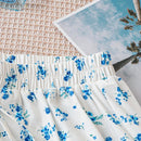 WYWH Shorts casuales de flores azules con base blanca y dobladillo de encaje para mujeres de vacaciones, perfectos para te por la tarde y actividades de ocio