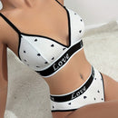 Juego de sujetador para mujeres con estampado de letras y corazones, bikini de tela comoda y agradable para la piel, con panty triangular