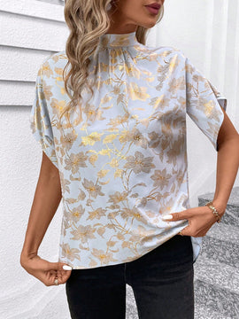 Clasi Blusa elegante para mujer con base azul, mangas murcielago dorado estampado, pequeno cuello alto con lazo en la espalda