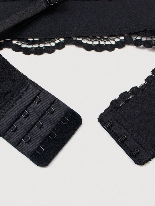 Sosten sexy y comodo de copa triangular de encaje negro para mujer con tirantes delgados