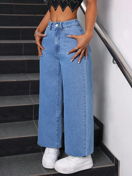 PETITE Jeans casuales de pierna recta con borde crudo lavados en azul claro