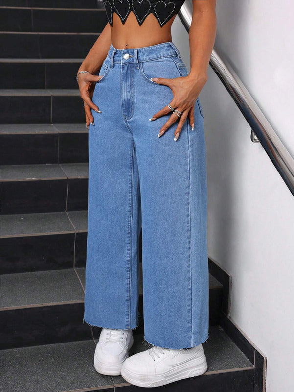 PETITE Jeans casuales de pierna recta con borde crudo lavados en azul claro