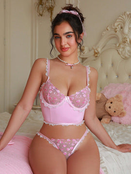 Conjunto de lenceria dulce de encaje con parche de malla, 2 piezas
