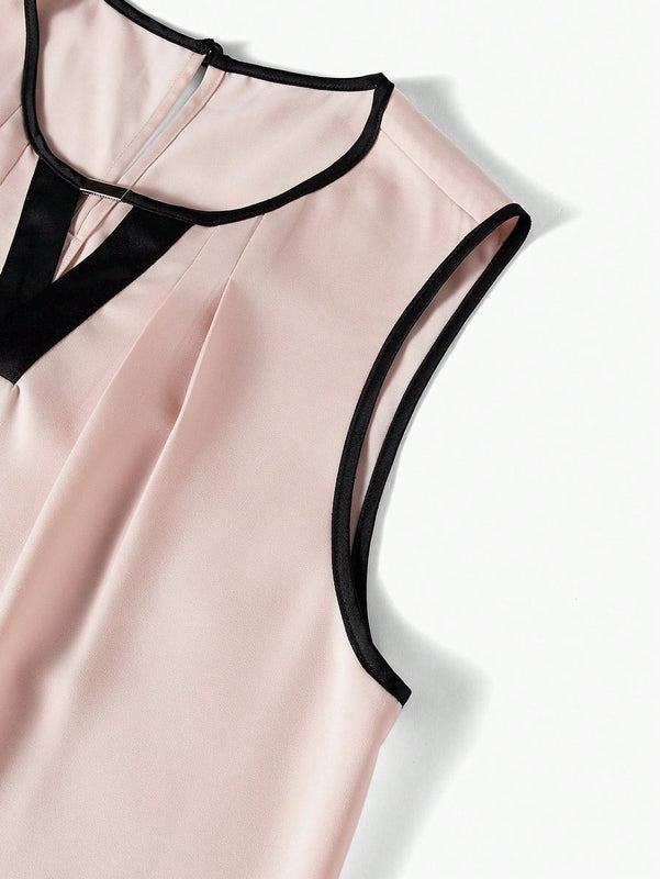 MOTF Classy Blusa sin mangas con detalle de orificio en el cuello, ribete de contraste y pliegues plegados
