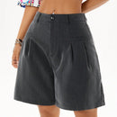 Coolane Shorts de traje con diseno plisado de moda para mujeres, adecuados para atuendos de primavera y verano con estilo callejero