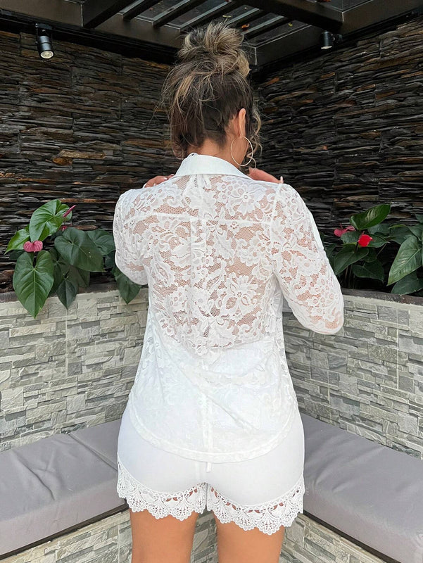 Camisa de encaje para vacaciones de verano en la playa