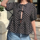 Essnce Blusa corta informal tejida con mangas cortas abullonadas para mujer 2024, blusa corta negra y blanca con lunares redondos en el cuello y botones frontales, coleccion de ropa de calle, primavera/verano
