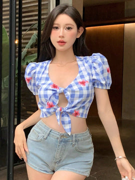 DAZY Camisa de manga corta para mujer con estampado de flores a cuadros