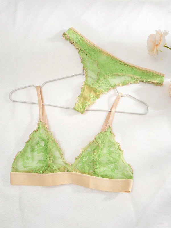 Conjunto de ropa interior verde fluorescente para mujeres con encaje transpirable y copa de triangulo inalambrico comodo de 2 piezas con bordes ondulados, que incluye bragas