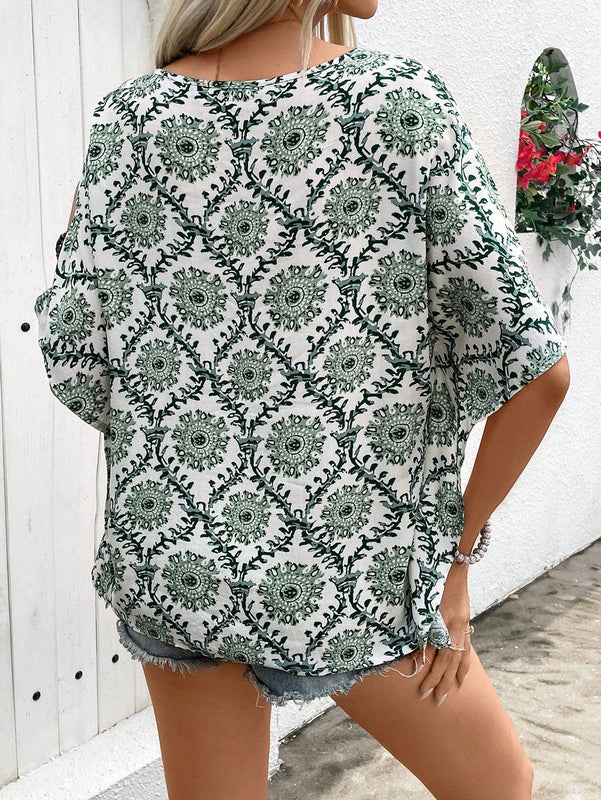 LUNE Camiseta para mujer con mangas murcielago y cuello en V con mandala verde y botones decorativos